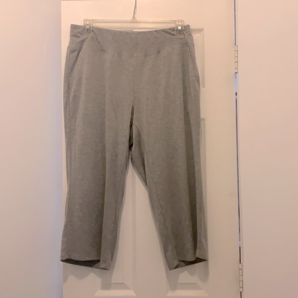 Capri stretch pants